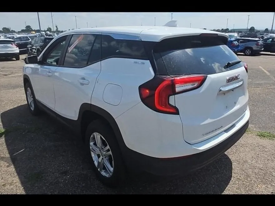 2024 Gmc Terrain SLE photo 1