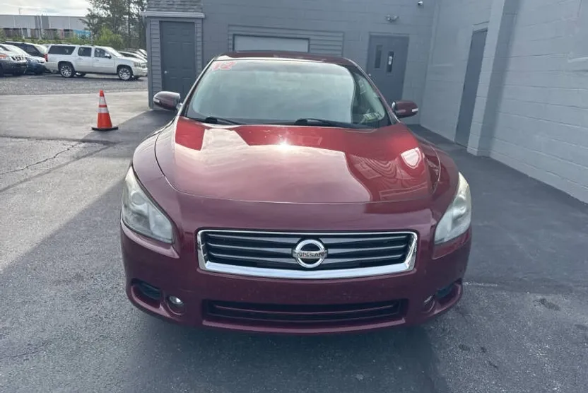 2012 Nissan Maxima SV photo 1