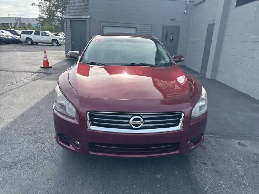 2012 Nissan Maxima SV photo 1