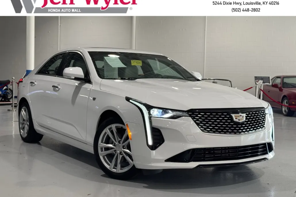 2023 Cadillac CT4 Luxury photo 1