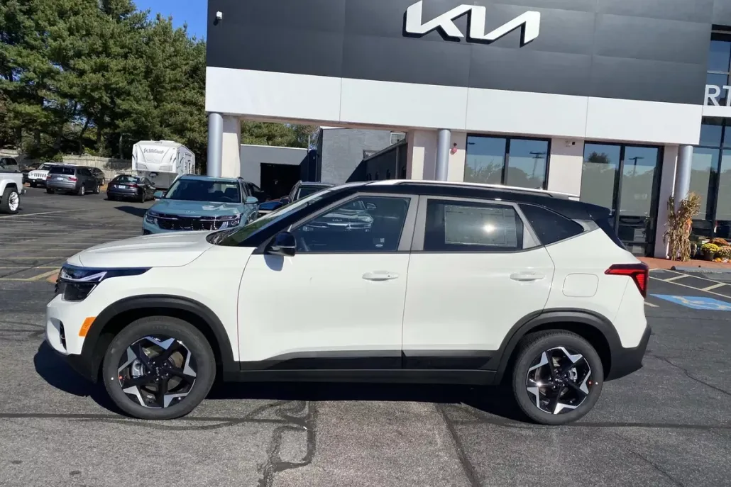 2026 Kia Seltos S photo 1