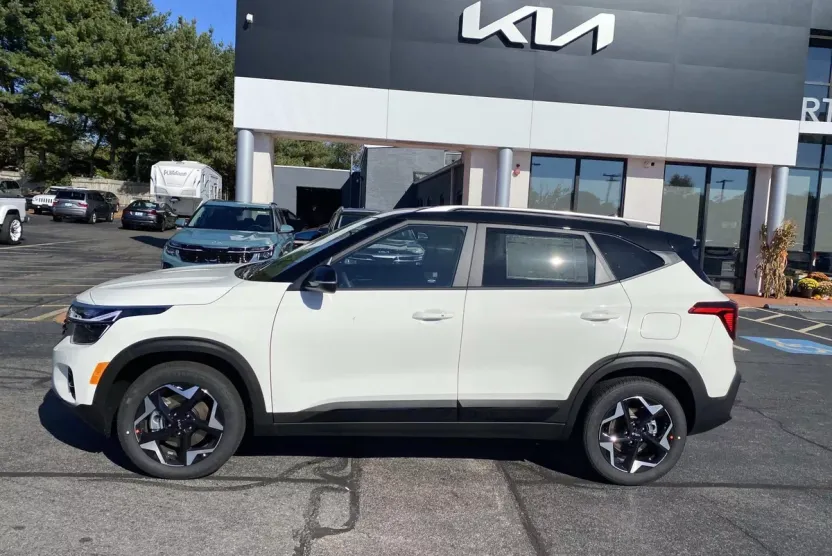 2026 Kia Seltos S photo 1