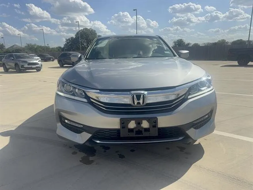 2017 Honda Accord Sport SE photo 1