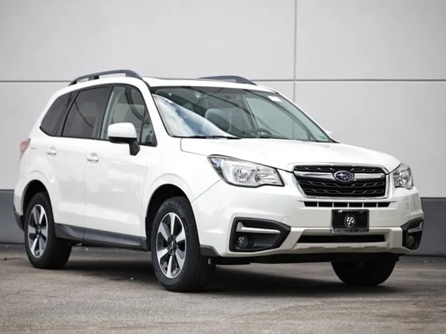 2017 Subaru Forester 2.5i Premium photo 1
