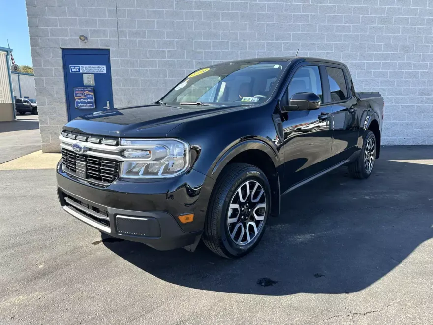 2024 Ford Maverick Lariat photo 1