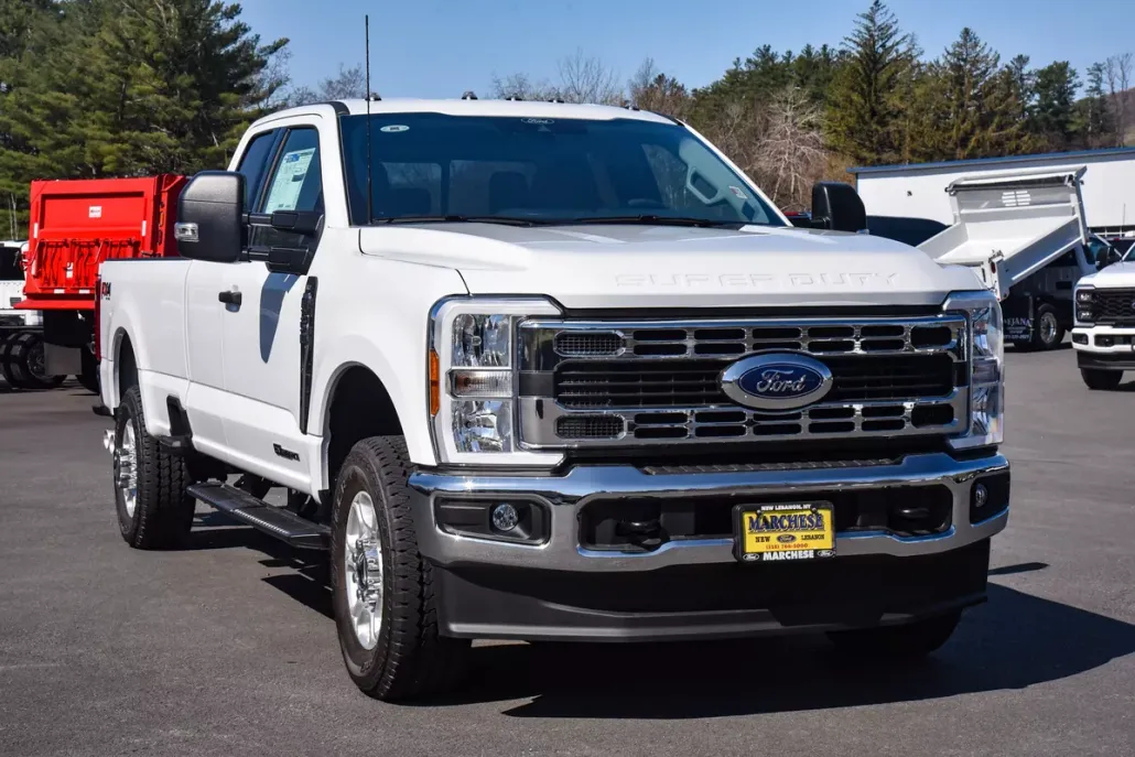 2025 Ford F-350 photo 1