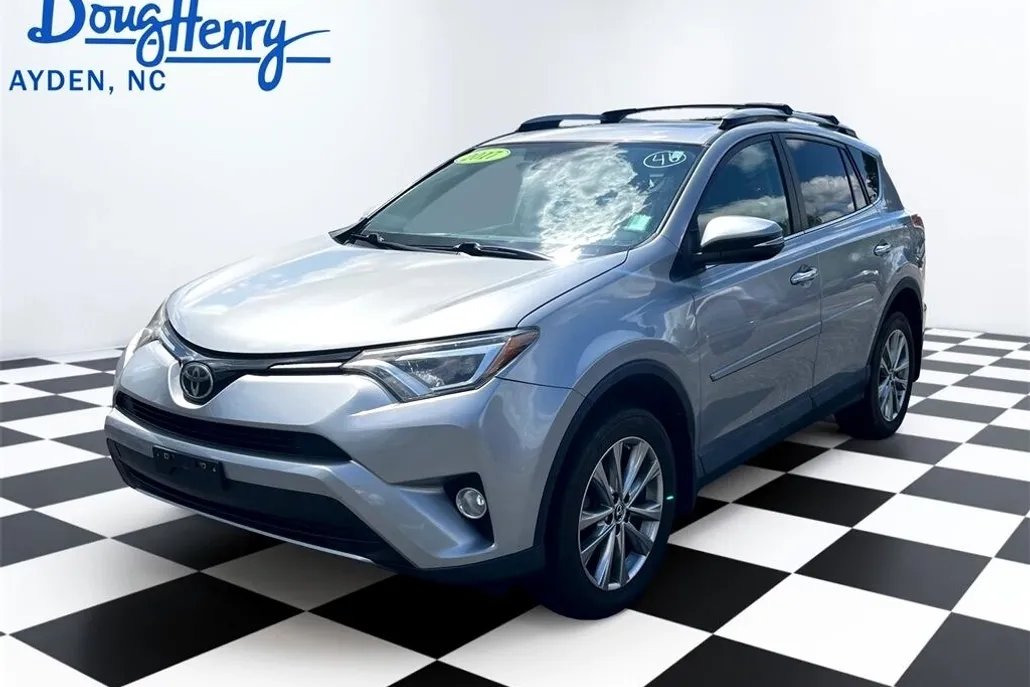 2017 Toyota RAV4 Limited photo 1