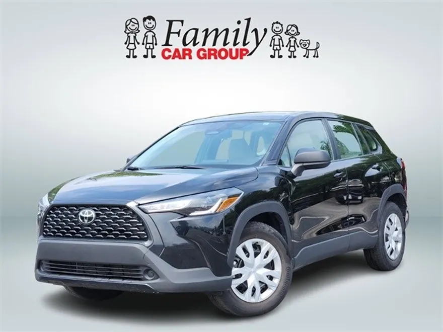 2024 Toyota Corolla Cross L photo 1