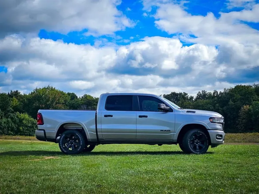 2025 Ram 1500 Big Horn photo 1