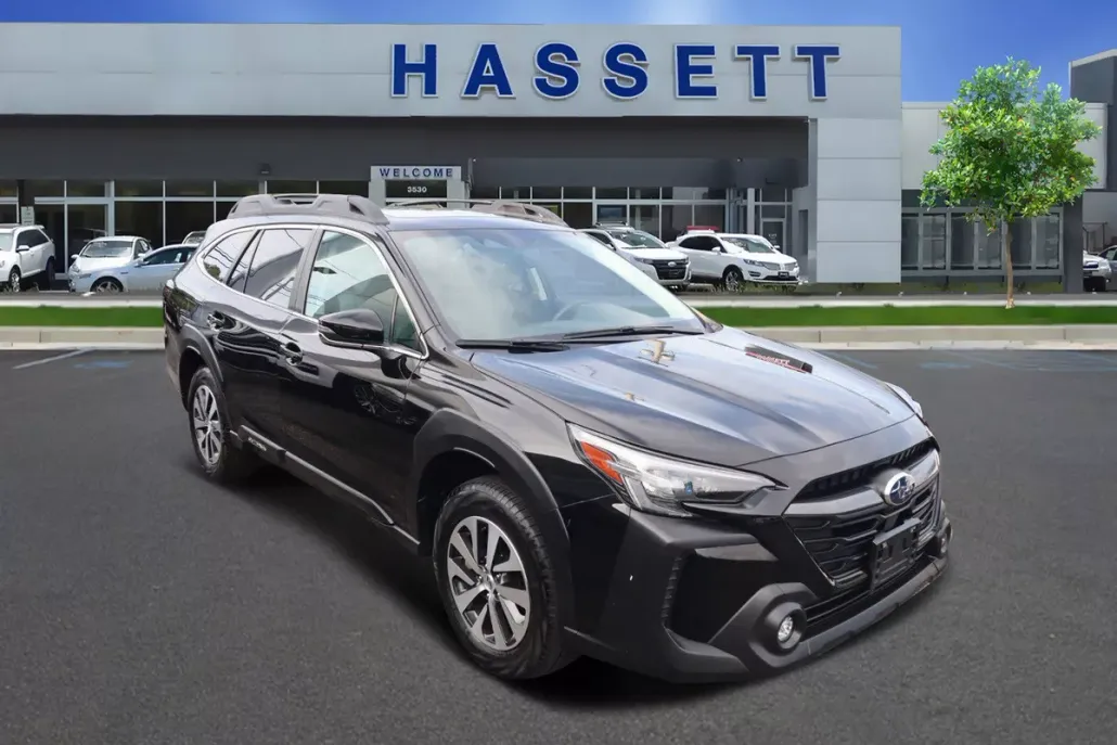 2023 Subaru Outback Premium photo 1