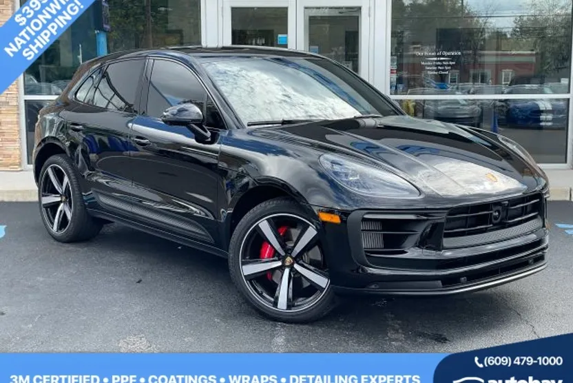 2023 Porsche Macan S photo 1