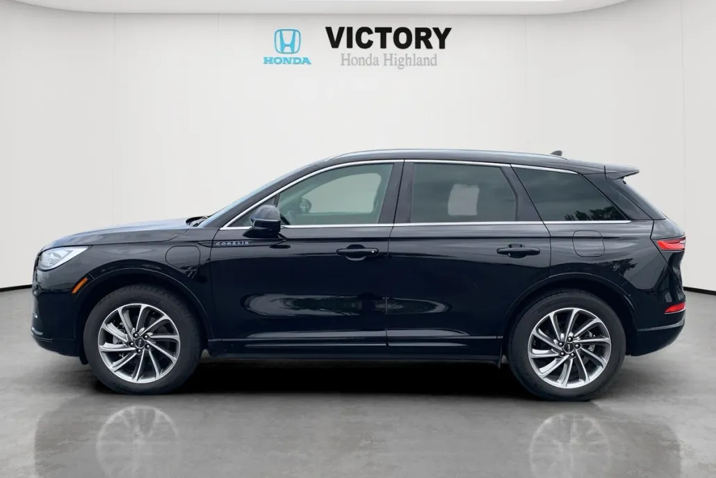2023 Lincoln Corsair Grand Touring photo 1