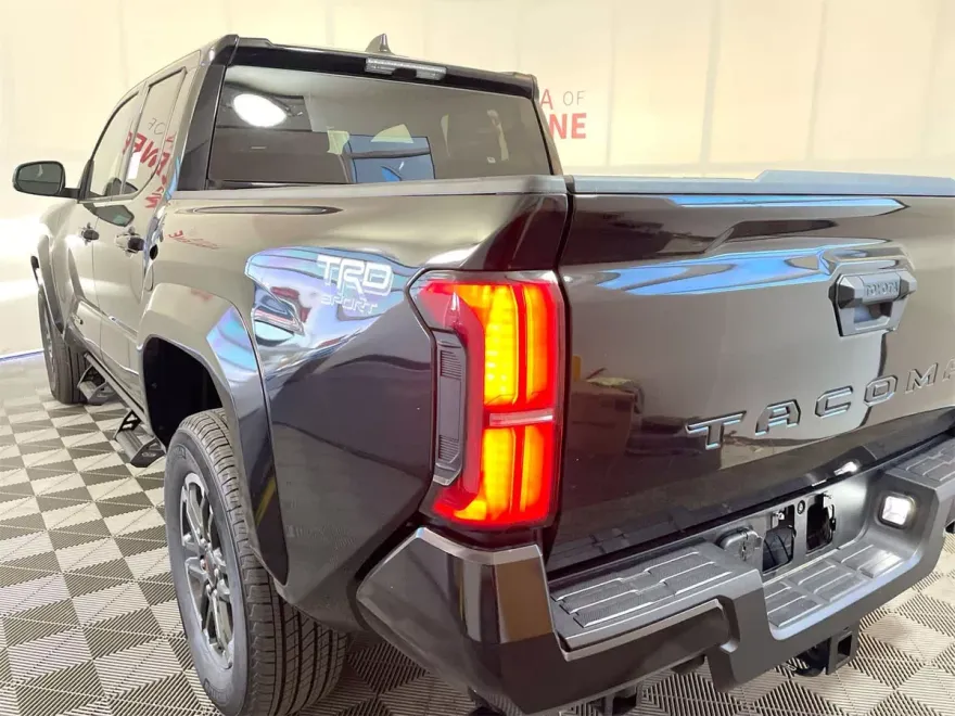 2025 Toyota Tacoma TRD Sport photo 1