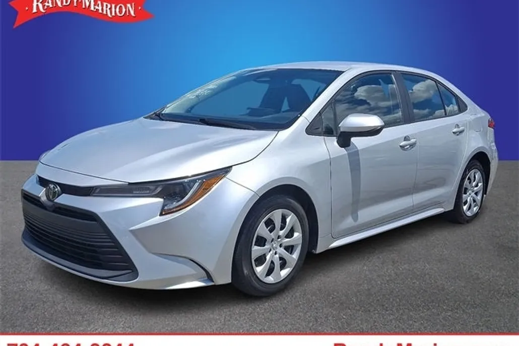 2023 Toyota Corolla LE photo 1