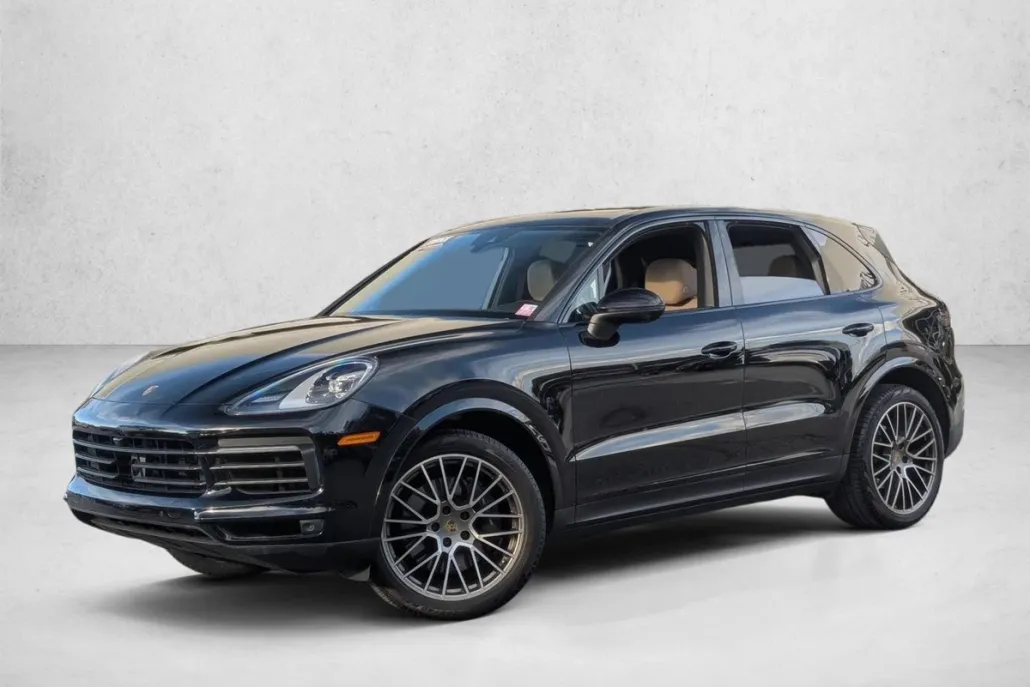 2023 Porsche Cayenne Platinum Edition photo 1