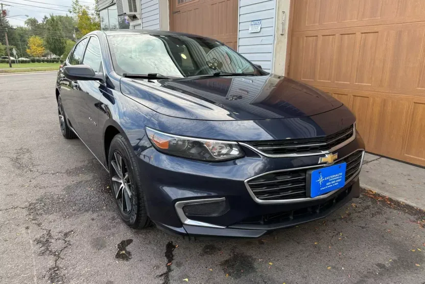 2016 Chevrolet Malibu LS photo 1