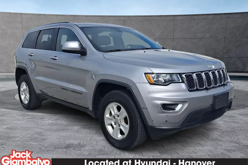 2017 Jeep Grand Cherokee Laredo photo 1