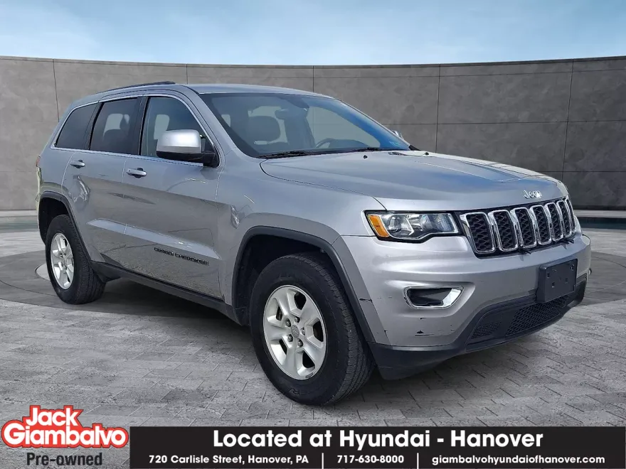 2017 Jeep Grand Cherokee Laredo photo 1