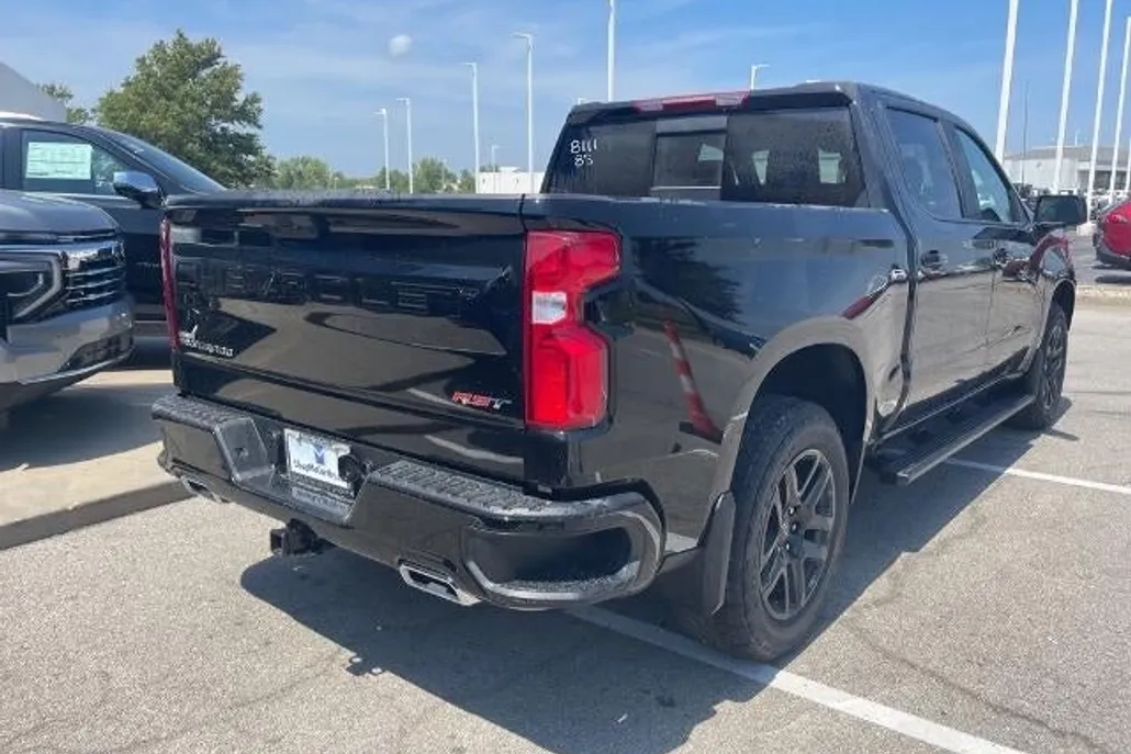 2026 Chevrolet Silverado 1500 RST photo 1