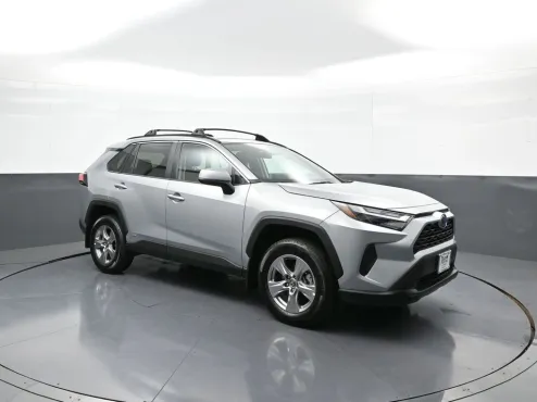 2024 Toyota RAV4 Hybrid XLE photo 4
