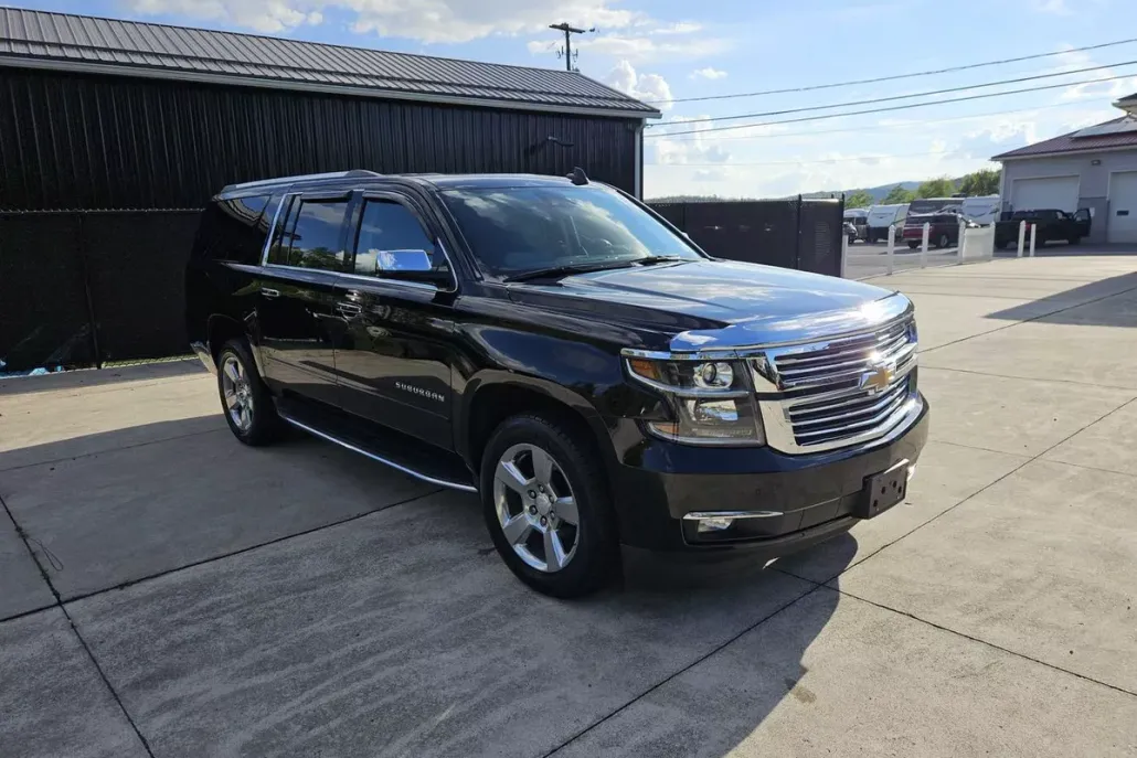 2020 Chevrolet Suburban Premier photo 1
