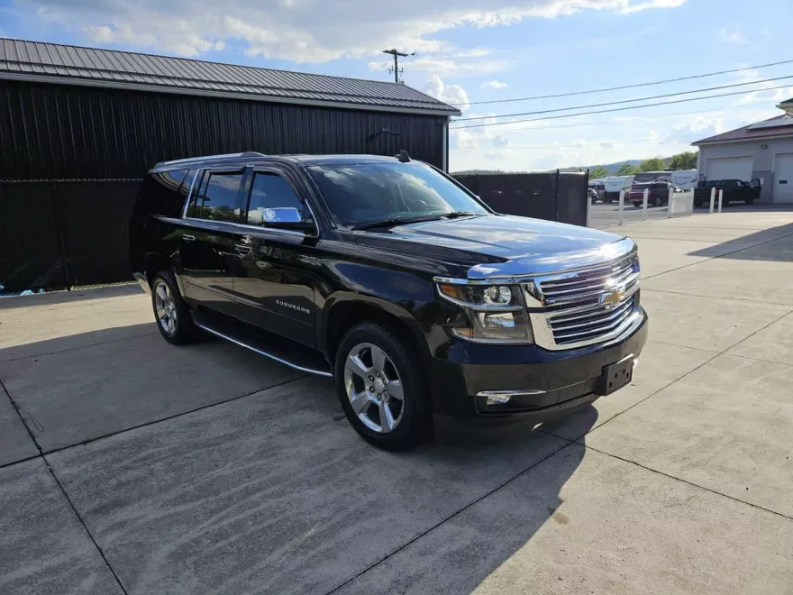 2020 Chevrolet Suburban Premier photo 1