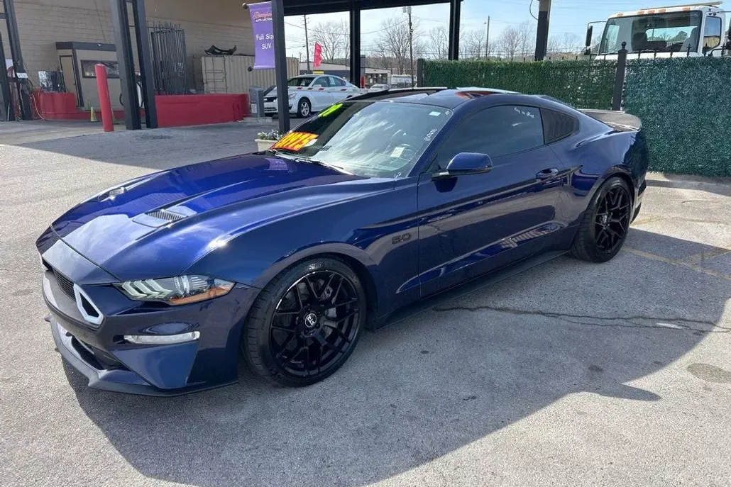 2019 Ford Mustang GT photo 1