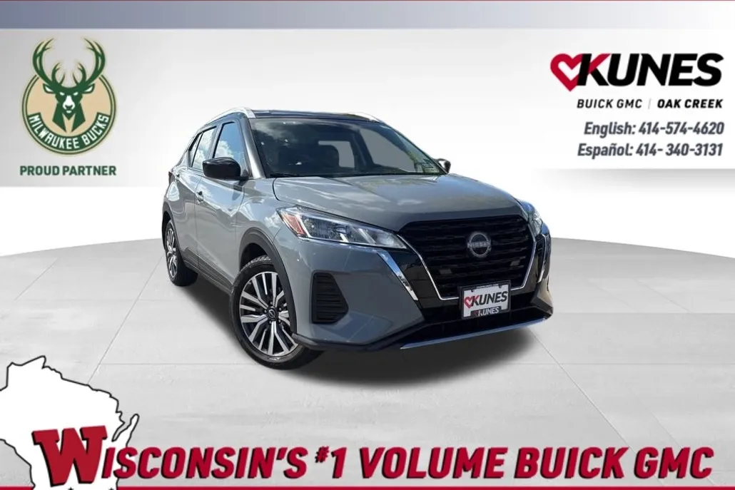2023 Nissan Kicks SV photo 1