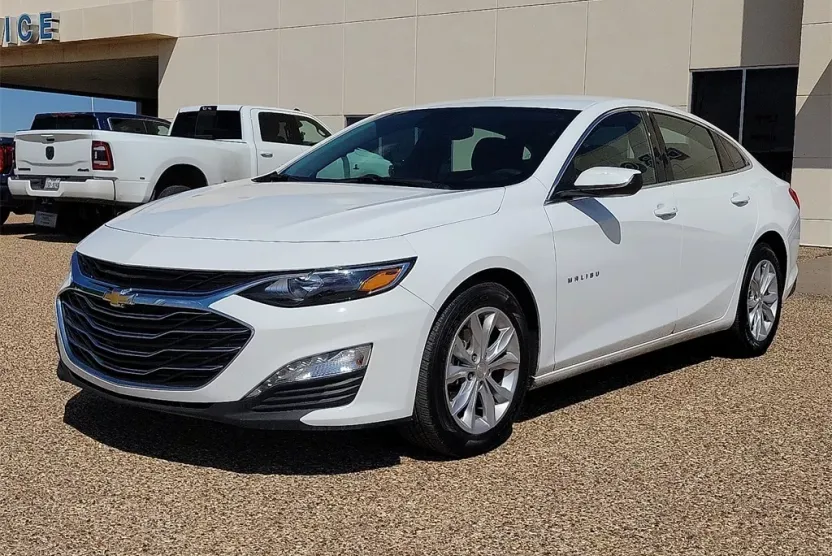 2024 Chevrolet Malibu 1LT photo 1