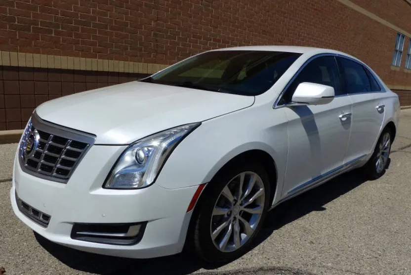 2017 Cadillac XTS Luxury photo 1