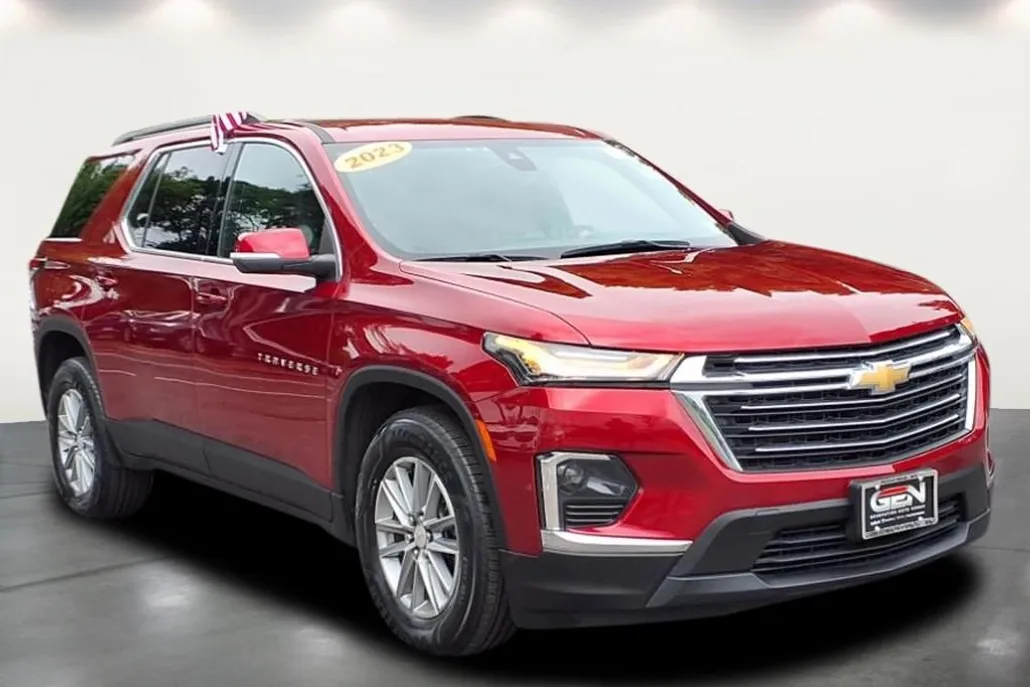 2023 Chevrolet Traverse Leather photo 1