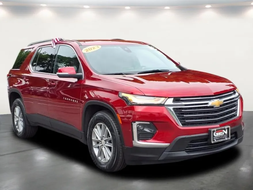 2023 Chevrolet Traverse Leather photo 1