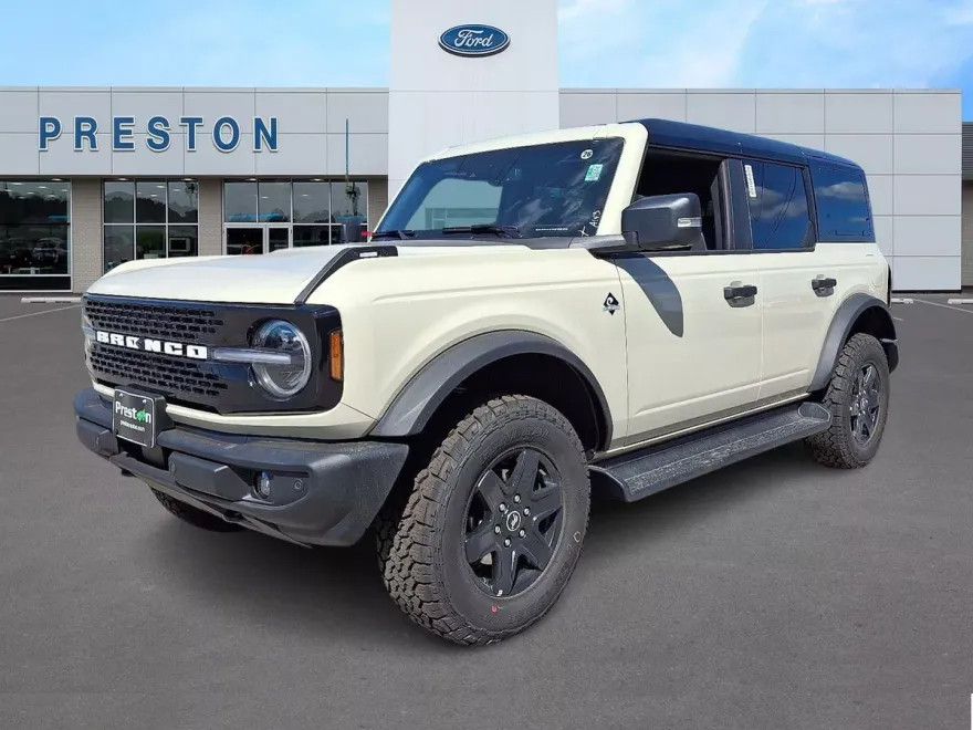 2025 Ford Bronco Outer Banks photo 1