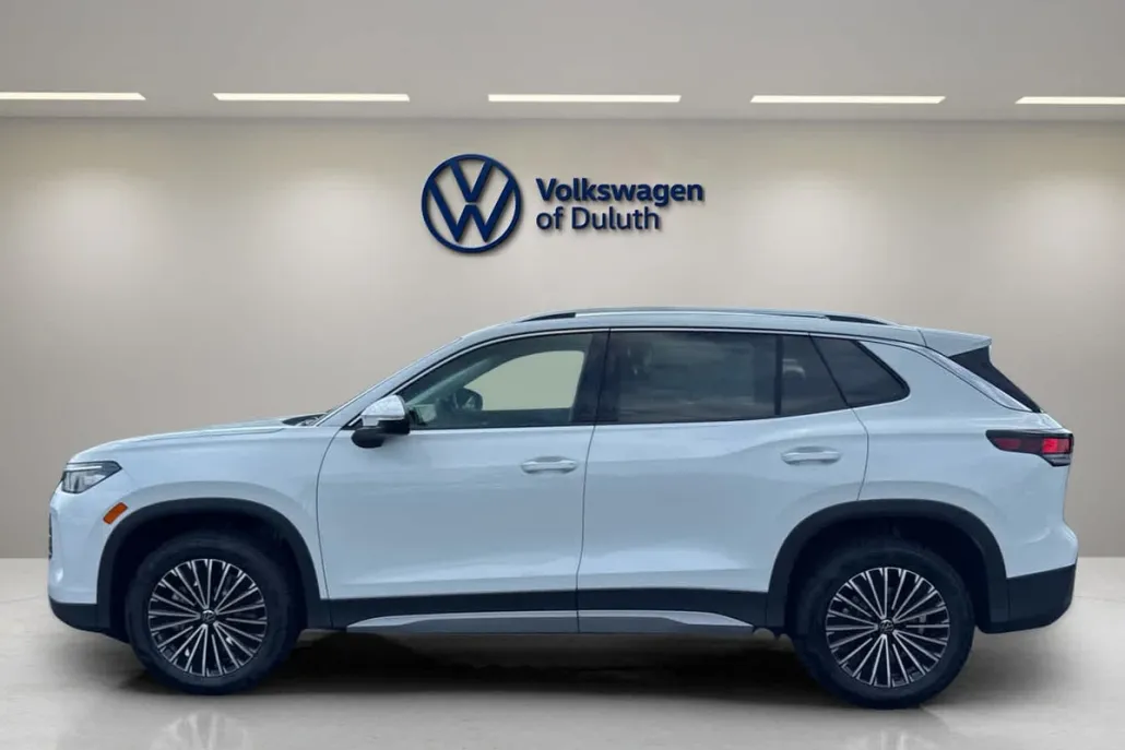 2025 Volkswagen Tiguan S photo 1