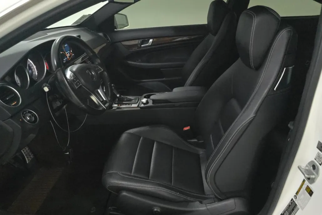 2015 Mercedes Benz C 350 4MATIC Coupe photo 1