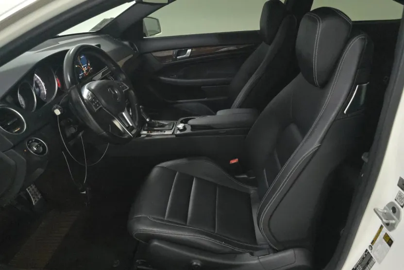 2015 Mercedes Benz C 350 4MATIC Coupe photo 1