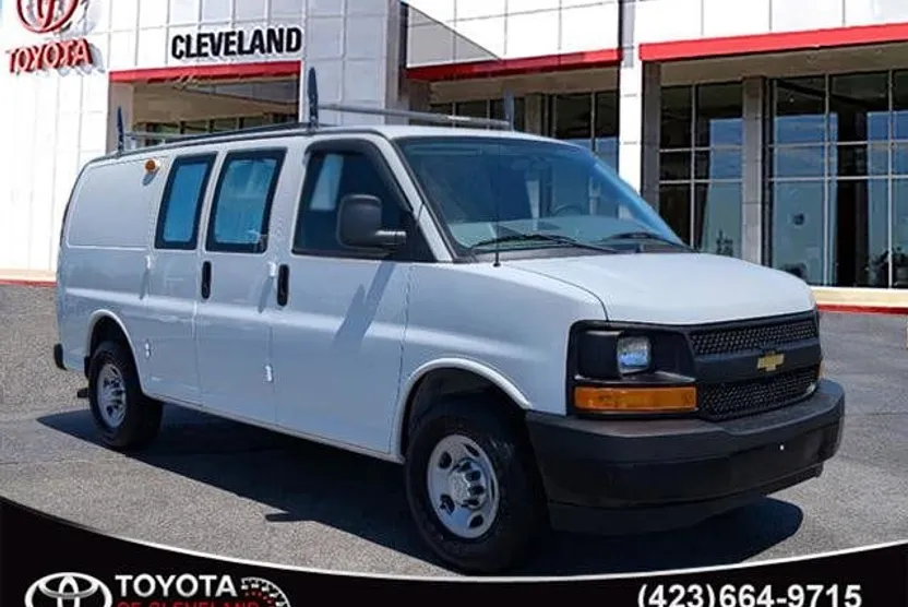 2017 Chevrolet Express 2500 Cargo Van photo 1