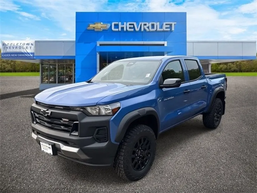 2025 Chevrolet Colorado Trail Boss photo 1