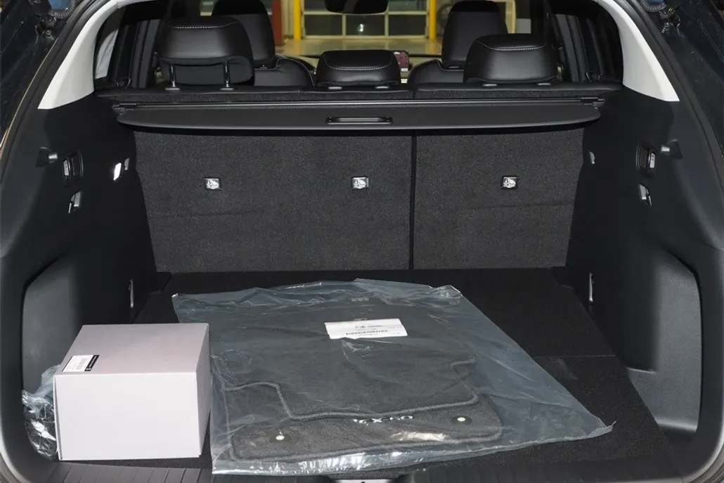 2025 Mazda CX-50 2.5 S Preferred photo 1