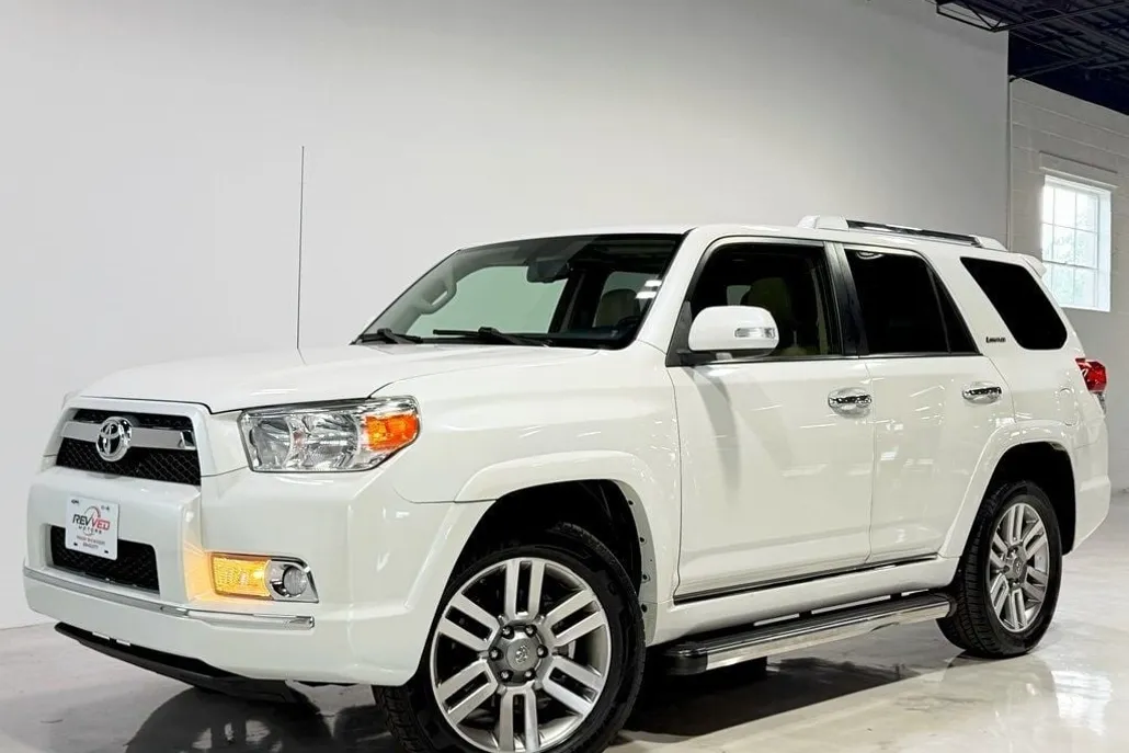 2013 Toyota 4Runner Limited photo 1