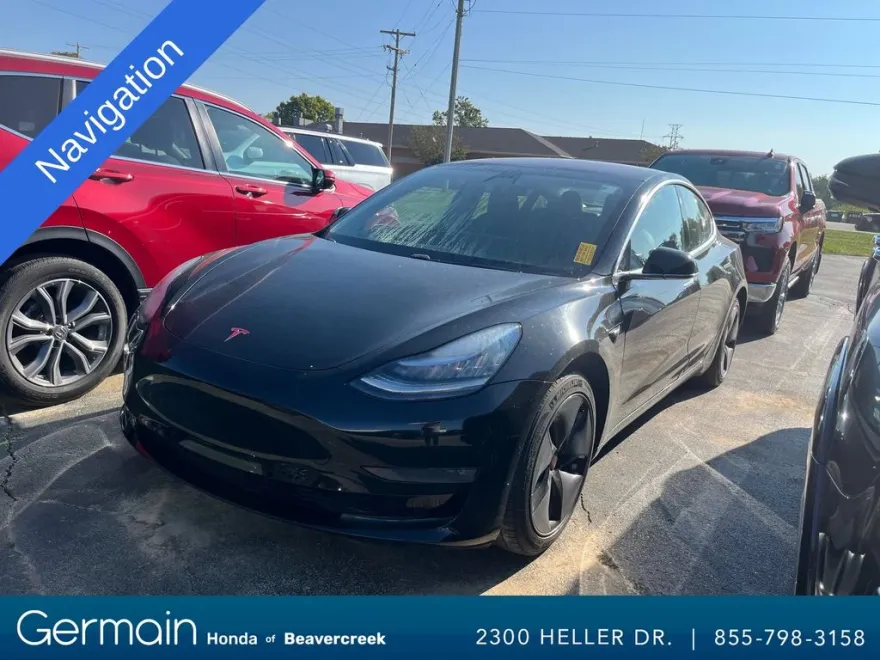 2019 Tesla Model 3 Mid Range photo 1