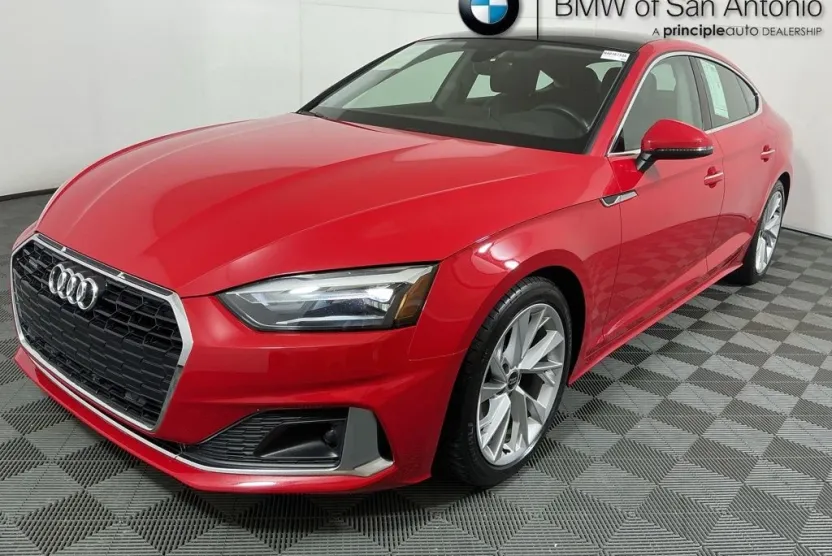 2022 Audi A5 40 Premium photo 1