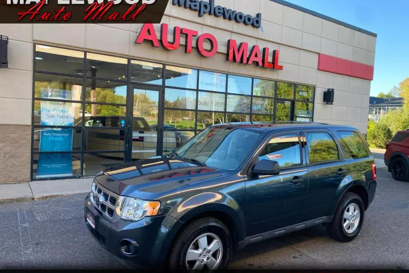 2009 Ford Escape XLS photo 1