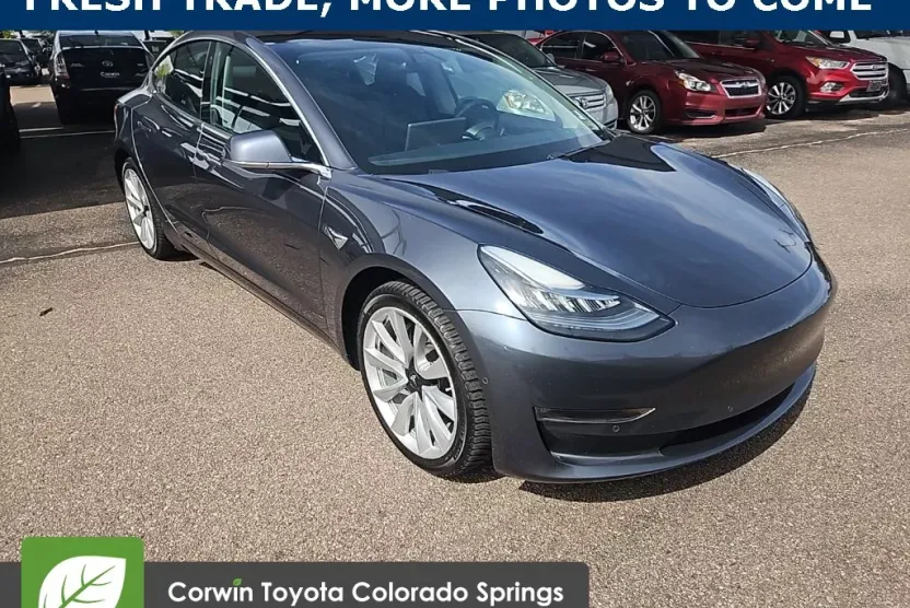 2018 Tesla Model 3 Long Range photo 1