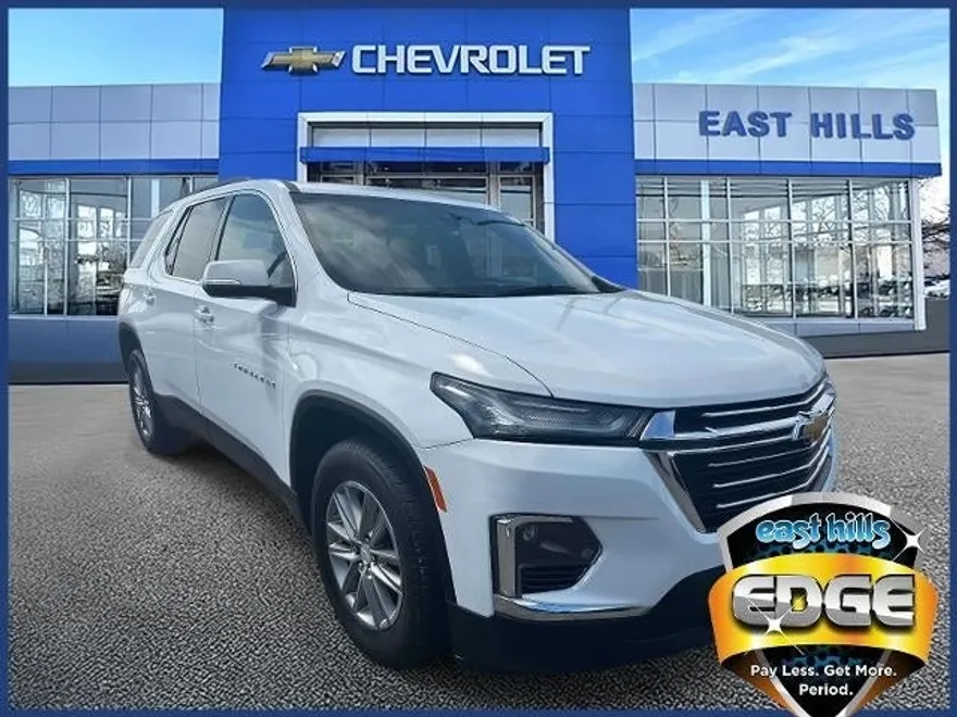 2023 Chevrolet Traverse Cloth 1LT photo 1
