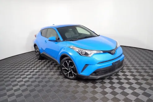 2019 Toyota C-HR XLE photo 3