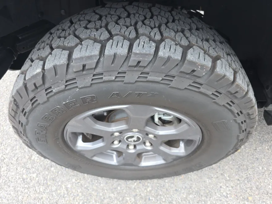 2022 Ford Bronco Black Diamond photo 1