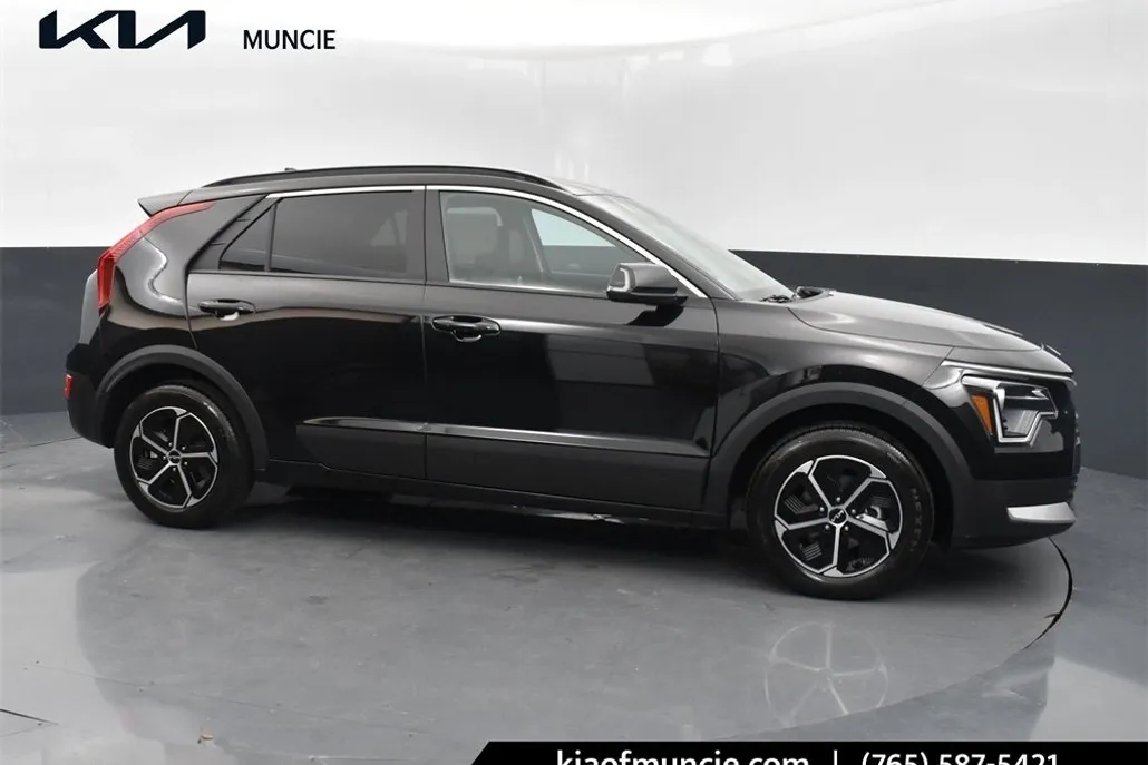 2025 Kia Niro EX photo 1