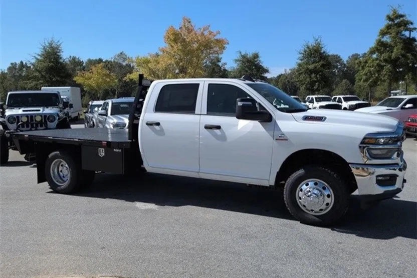2025 Ram 3500 Tradesman photo 1