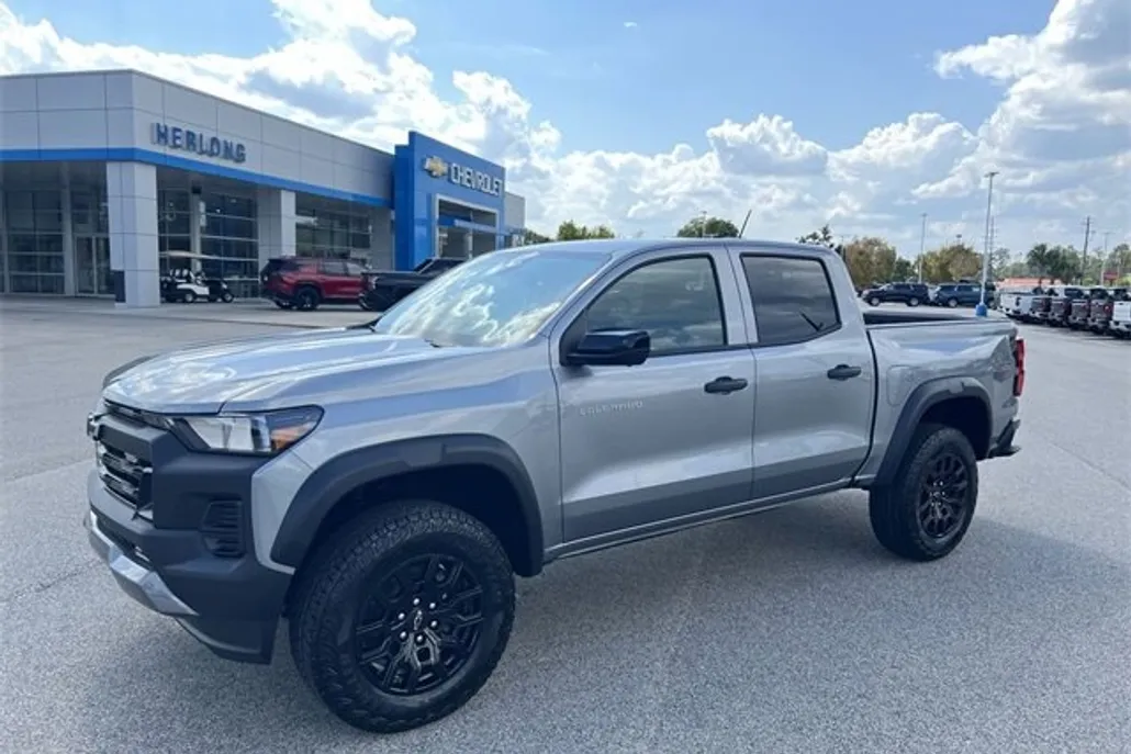 2026 Chevrolet Colorado Trail Boss photo 1